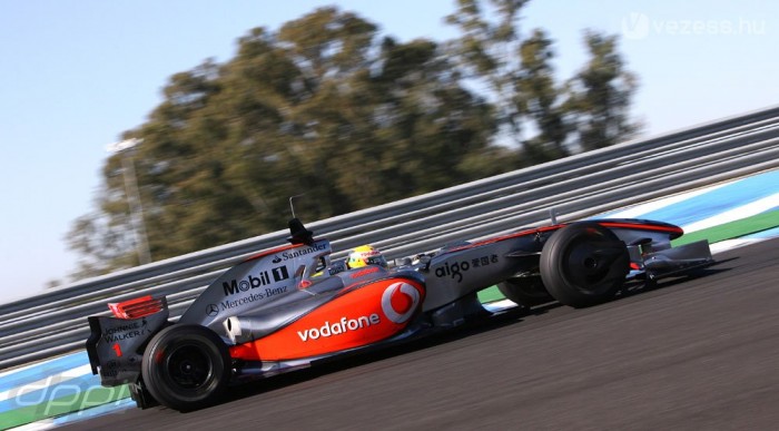 Räikkönen végre vezethetett 6 | Vezess Hamiltonék kicsit csaltak a szárnnyal