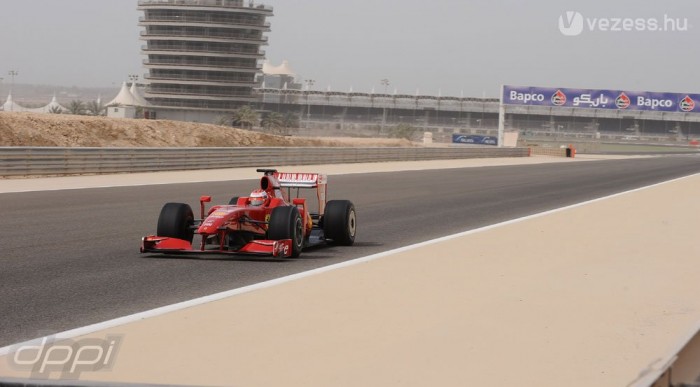Räikkönen az új F1-essel köröz – videó 1