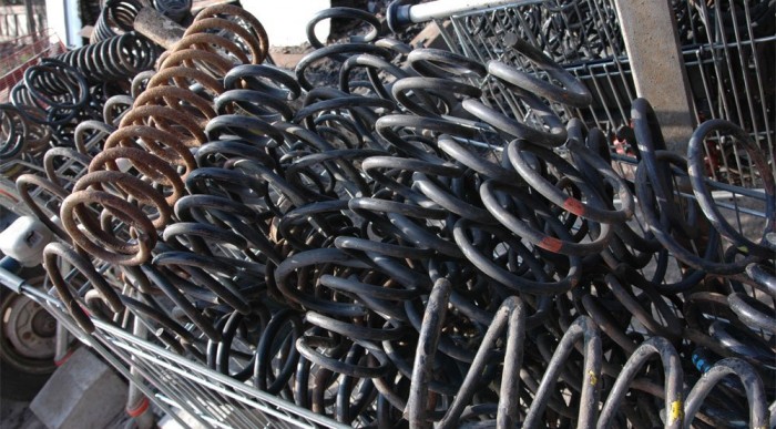 Rugójavítás, rugógyártás 11 | Vezess Ez csak fémhulladék