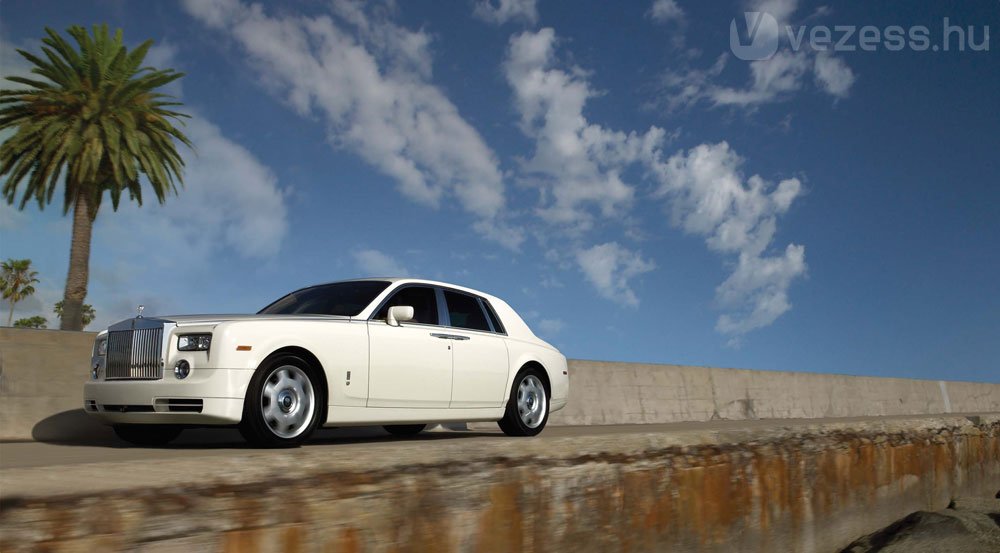 Megújul a Rolls-Royce Phantom 12