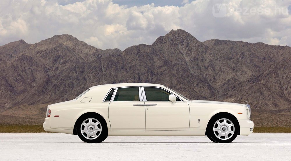 Megújul a Rolls-Royce Phantom 13