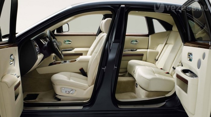 Elkészült az új Rolls-Royce 6