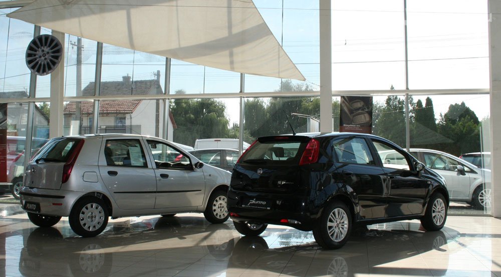 Egyedül a Punto Classic ára marad 3 millió alatt dízelmotorral a B-szegmensben (Fabia, Swift, Fiesta)