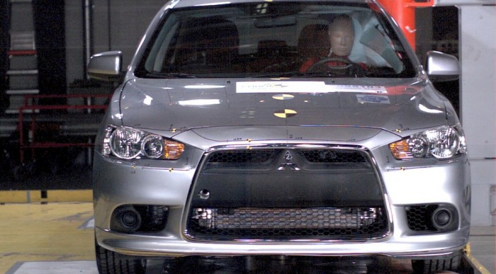 Fejfájást okozhat az új Lancer 6 Oldalról ütős...