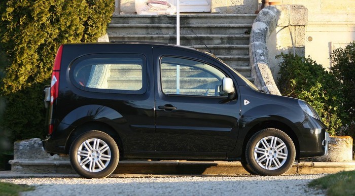 2,3 méteres, aprócska tengelytáv