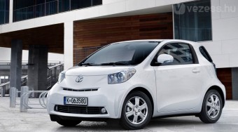 Beleerősít a Toyota minije