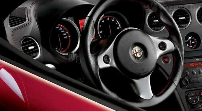 Versenygének az Alfa Brerában 4 | Vezess 200 lóerős benzinmotor gyorsítja