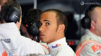 Hamilton is beszól az FIA-nak