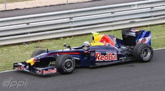 Vettel meglepetéseket vár