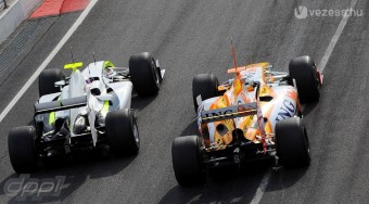 Alonso: nem elég gyors a Renault