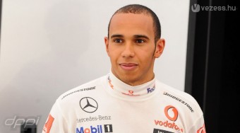 Leleplezték Hamilton szobrát - videó