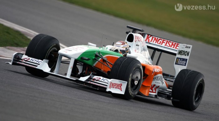 Sutil próbálhatta ki az autót