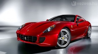 Két új modell a Ferraritól