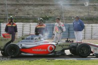 A nap végén elfüstölt a McLaren