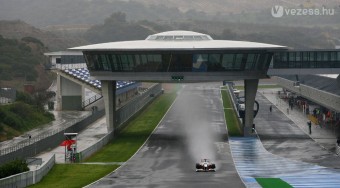 F1: A Ferrari nem tesztelt az esőben