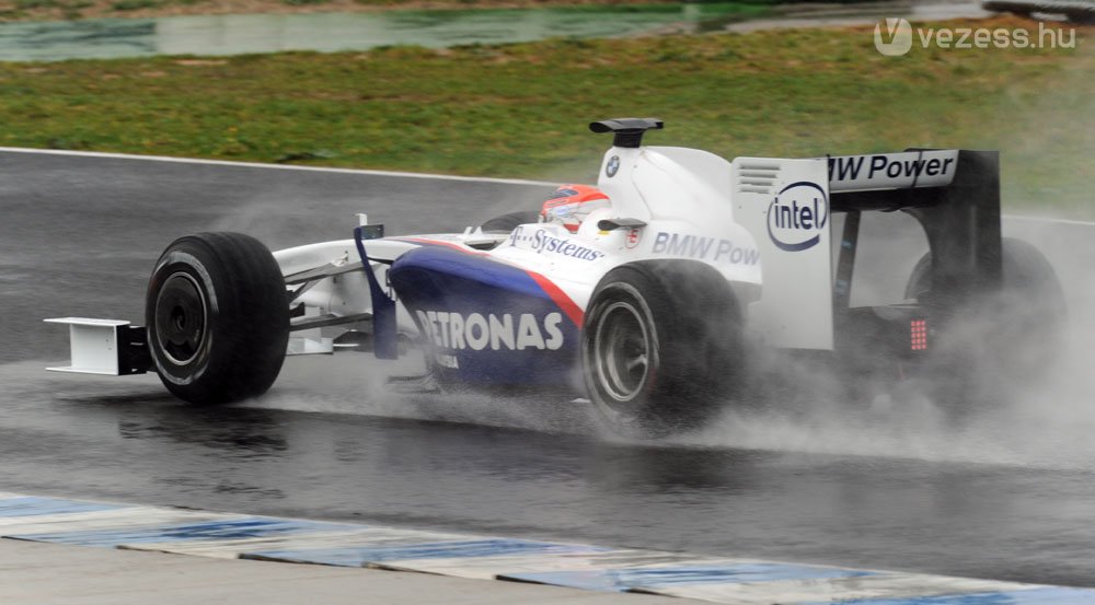 Kubica először vezette esőben az F1.09-est