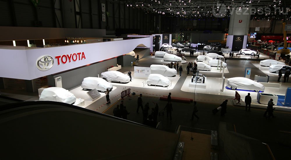 Lepel alatt szunnyadnak a Toyoták