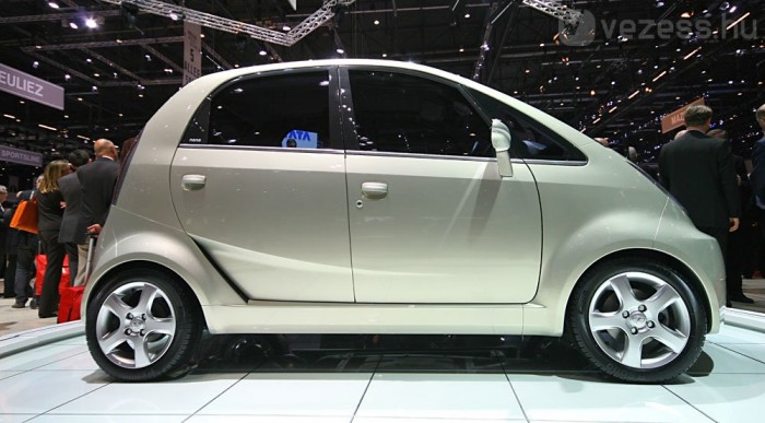 Itt a világ legolcsóbb autója!