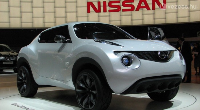 Az első gally húzna rajta egy kétszázezres karcot