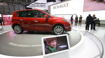 Két új Renault nagy fenekekkel
