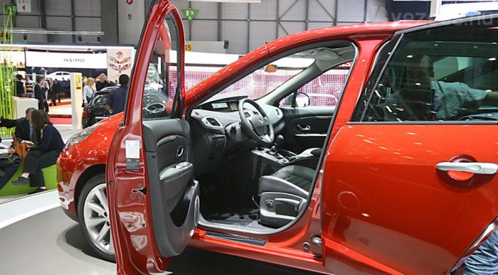 Két új Renault nagy fenekekkel 6