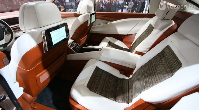 Hátul is fejedelmi a komfort