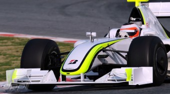 A Brawn agyonverte a mezőnyt