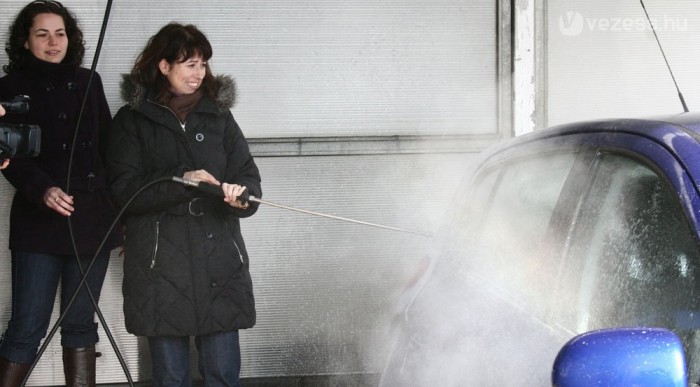 Autómosásban jók voltak a lányok