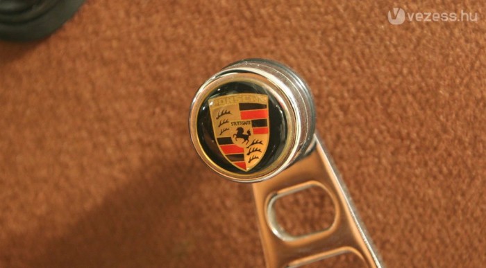 Mire jó egy régi Golf? 7 | Vezess Sokan akarják megvenni az ablaktekerőt