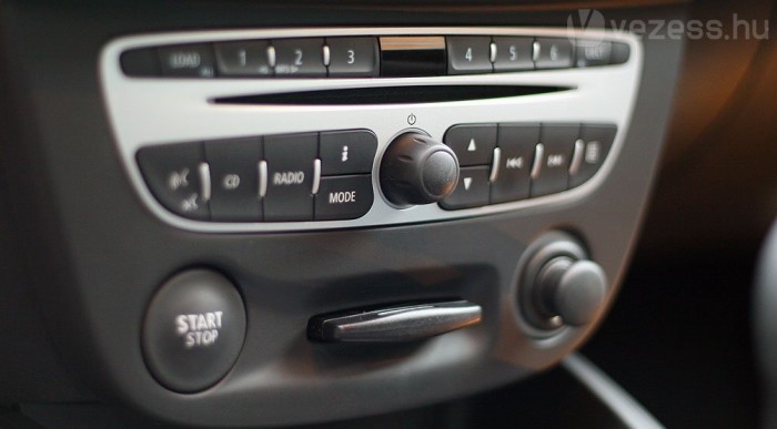 A kártyát muszáj betenni a helyére