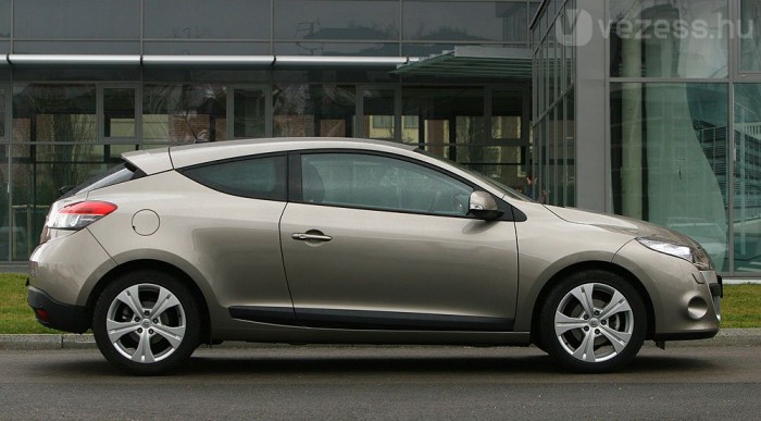 Profilból is jól mutat