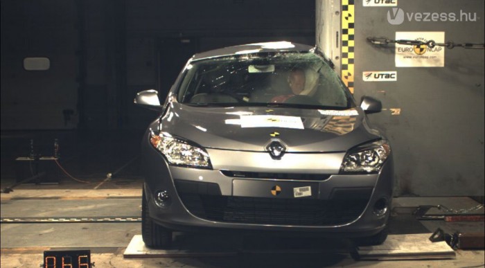 Az egyik legjobb eredményt érte el a törésteszten a Megane