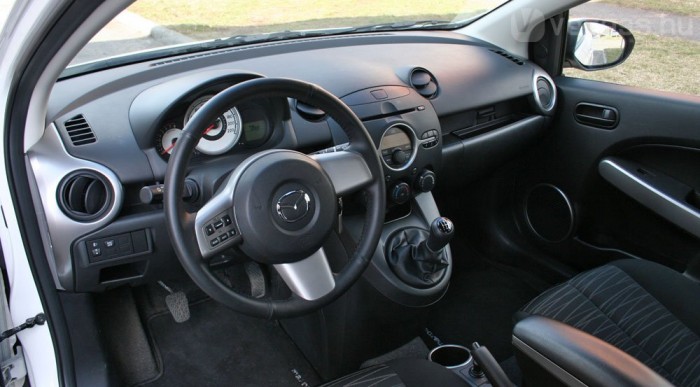 Teszt Mazda2 1.3 – A számok hazudnak 8 | Vezess Nincs gond az összeszereléssel