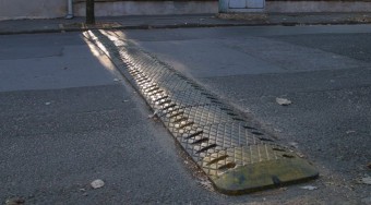 Öljünk fekvőrendőrt!