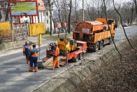 Az autósok nem szeretnek útjavítás miatt állni