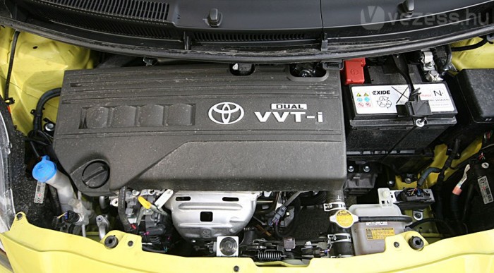 Tádááám, így fest egy új motor