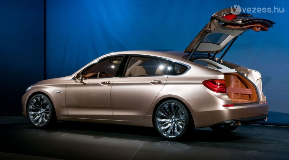 Kétféleképpen nyitható a csomagtérajtó