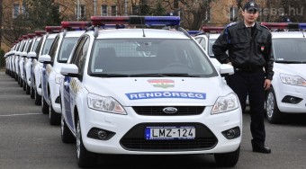 Új rendőrautók itthon