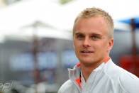 Kovalainen kiléphet Hamilton árnyékából