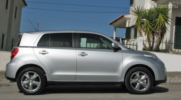 Magas övvonal, szűk ablakrések