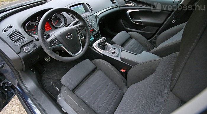 Sokat dolgoztak az üléseken