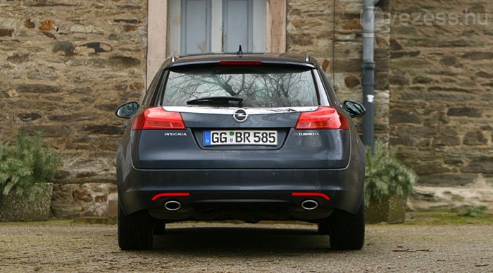 Akár 1530 liternyi cuccot is képes elnyelni