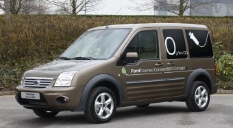 Jöhet a villanyhajtású Ford egyterű