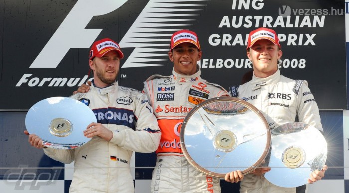 Kezdődik a Forma-1-es zsákbamacska 8 | Vezess A tavalyi célba érők fele dobogós lett