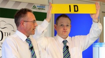 Ajándék rendszám 100 millióért