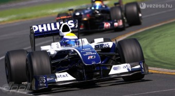 Rosberg elaludt a kanyarban