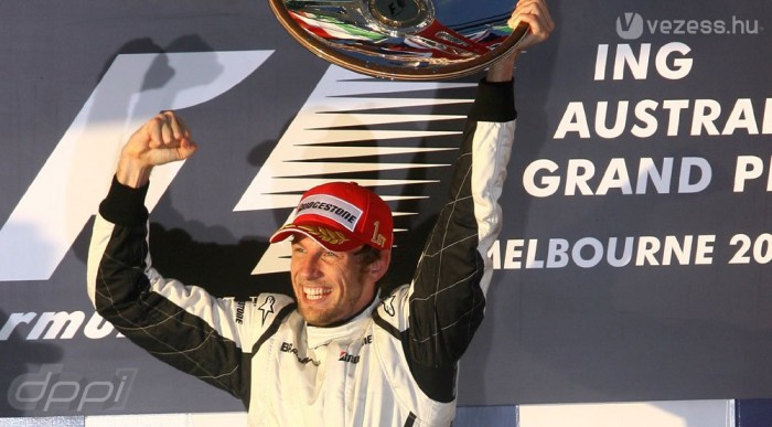 Button már a bajnoki címre gondol 5 | Vezess Készen áll megmászni a csúcsot