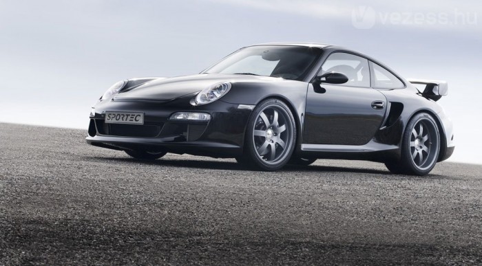 Szupersportkocsi felesleges lóerőkkel 6