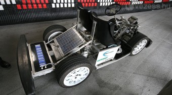 Fúrógépmotor autóban