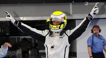 Rettegnek a bukik Button vb-győzelmétől